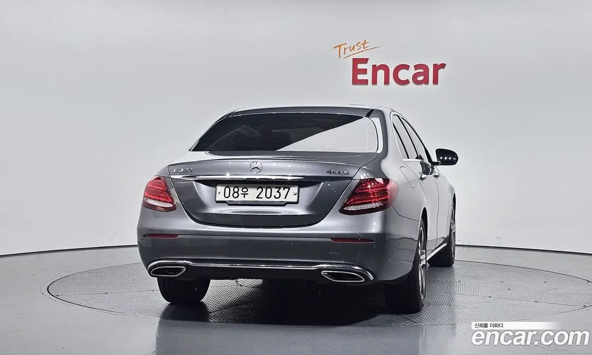 Mercedes-Benz E-Class 2017 2.0 автомат (гидро), фото 4 Mercedes-Benz E-Class 2017 2.0 автомат (гидро), фото 4