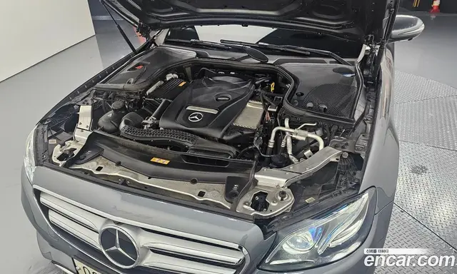 Mercedes-Benz E-Class 2017 2.0 автомат (гидро), миниатюра 6 Mercedes-Benz E-Class 2017 2.0 автомат (гидро), миниатюра 6
