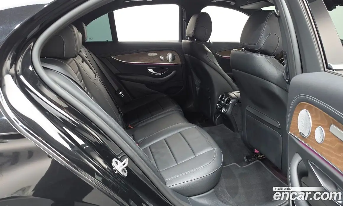 Mercedes-Benz E-Class 2021 2.0 автомат (гидро), фото 17