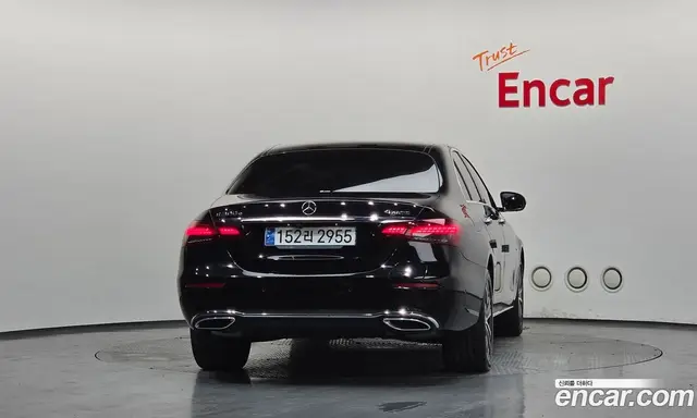 Mercedes-Benz E-Class 2021 2.0 автомат (гидро), миниатюра 4