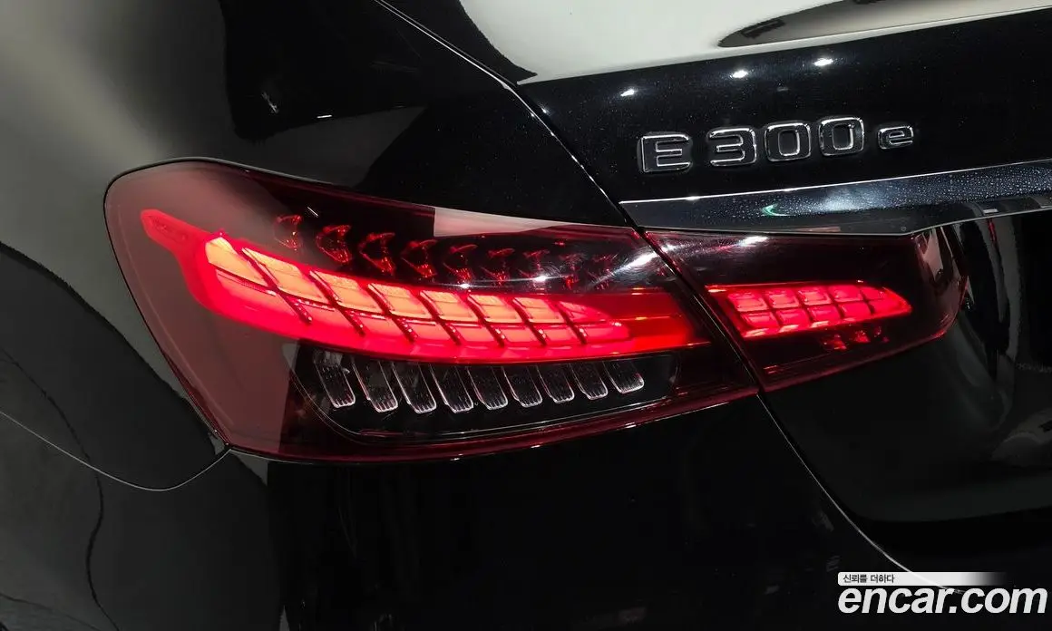 Mercedes-Benz E-Class 2021 2.0 автомат (гидро), фото 9
