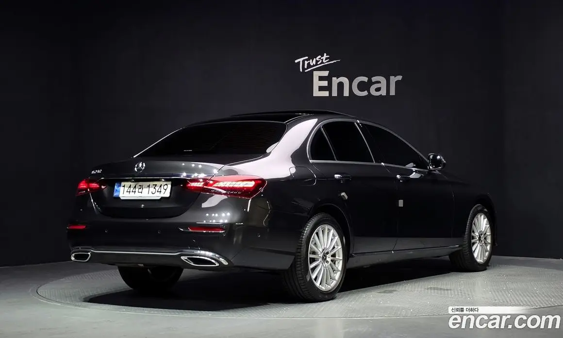 Mercedes-Benz E-Class 2023 2.0 автомат (гидро), фото 2 Mercedes-Benz E-Class 2023 2.0 автомат (гидро), фото 2