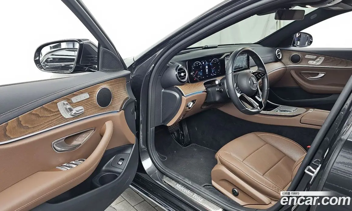 Mercedes-Benz E-Class 2023 2.0 автомат (гидро), фото 13 Mercedes-Benz E-Class 2023 2.0 автомат (гидро), фото 13