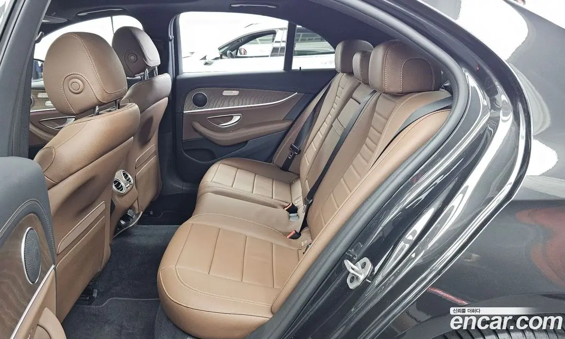 Mercedes-Benz E-Class 2023 2.0 автомат (гидро), фото 16 Mercedes-Benz E-Class 2023 2.0 автомат (гидро), фото 16
