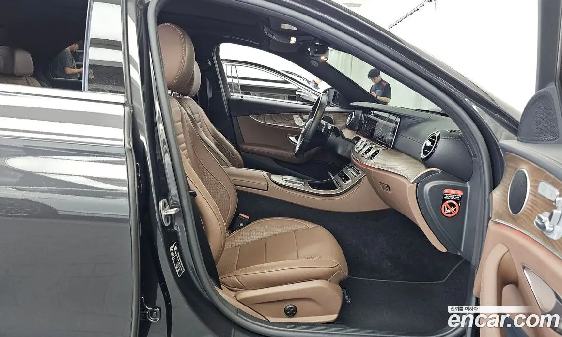 Mercedes-Benz E-Class 2023 2.0 автомат (гидро), фото 17 Mercedes-Benz E-Class 2023 2.0 автомат (гидро), фото 17