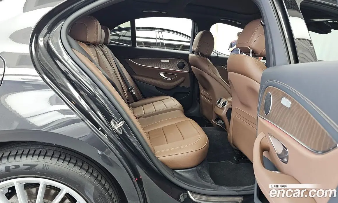 Mercedes-Benz E-Class 2023 2.0 автомат (гидро), фото 18 Mercedes-Benz E-Class 2023 2.0 автомат (гидро), фото 18