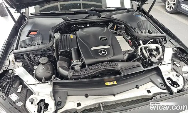 Mercedes-Benz E-Class 2023 2.0 автомат (гидро), миниатюра 6 Mercedes-Benz E-Class 2023 2.0 автомат (гидро), миниатюра 6