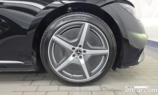 Mercedes-Benz EQE 2023 0.3 автомат (гидро), миниатюра 7