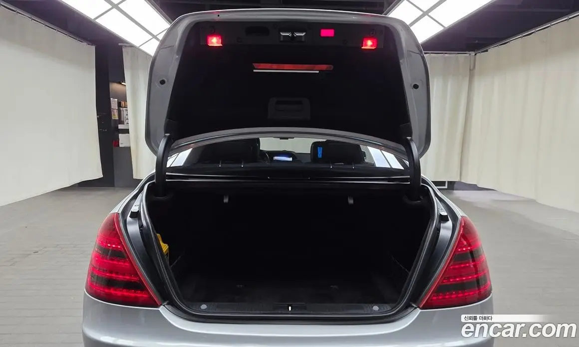 Mercedes-Benz S-Class 2006 5.5 автомат (гидро), фото 17 Mercedes-Benz S-Class 2006 5.5 автомат (гидро), фото 17
