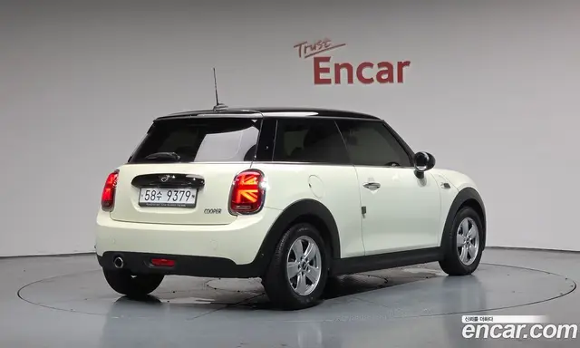 Mini Cooper 2018 1.5 автомат (гидро), миниатюра 1