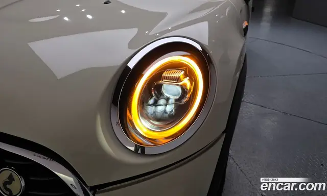Mini Cooper 2018 1.5 автомат (гидро), миниатюра 7