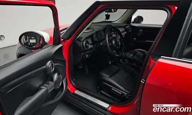 Mini Cooper 2020 1.5 автомат (гидро), миниатюра 12
