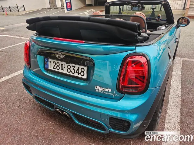 Mini Cooper Convertible 2016 2.0 автомат (гидро), миниатюра 2 Mini Cooper Convertible 2016 2.0 автомат (гидро), миниатюра 2