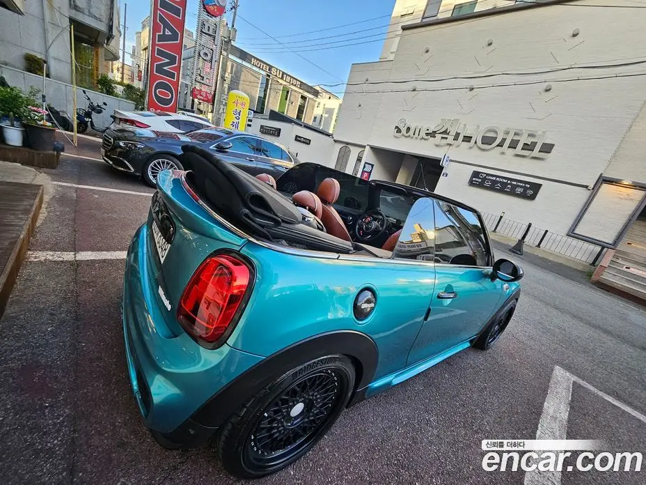 Mini Cooper Convertible 2016 2.0 автомат (гидро), фото 18 Mini Cooper Convertible 2016 2.0 автомат (гидро), фото 18