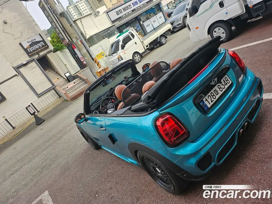 Mini Cooper Convertible 2016 2.0 автомат (гидро), фото 4 Mini Cooper Convertible 2016 2.0 автомат (гидро), фото 4
