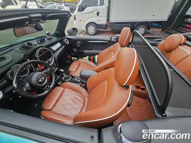 Mini Cooper Convertible 2016 2.0 автомат (гидро), миниатюра 10 Mini Cooper Convertible 2016 2.0 автомат (гидро), миниатюра 10
