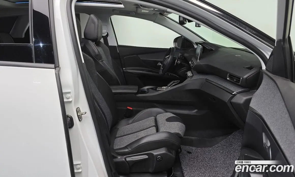Peugeot 3008 2018 1.6 автомат (гидро), фото 16