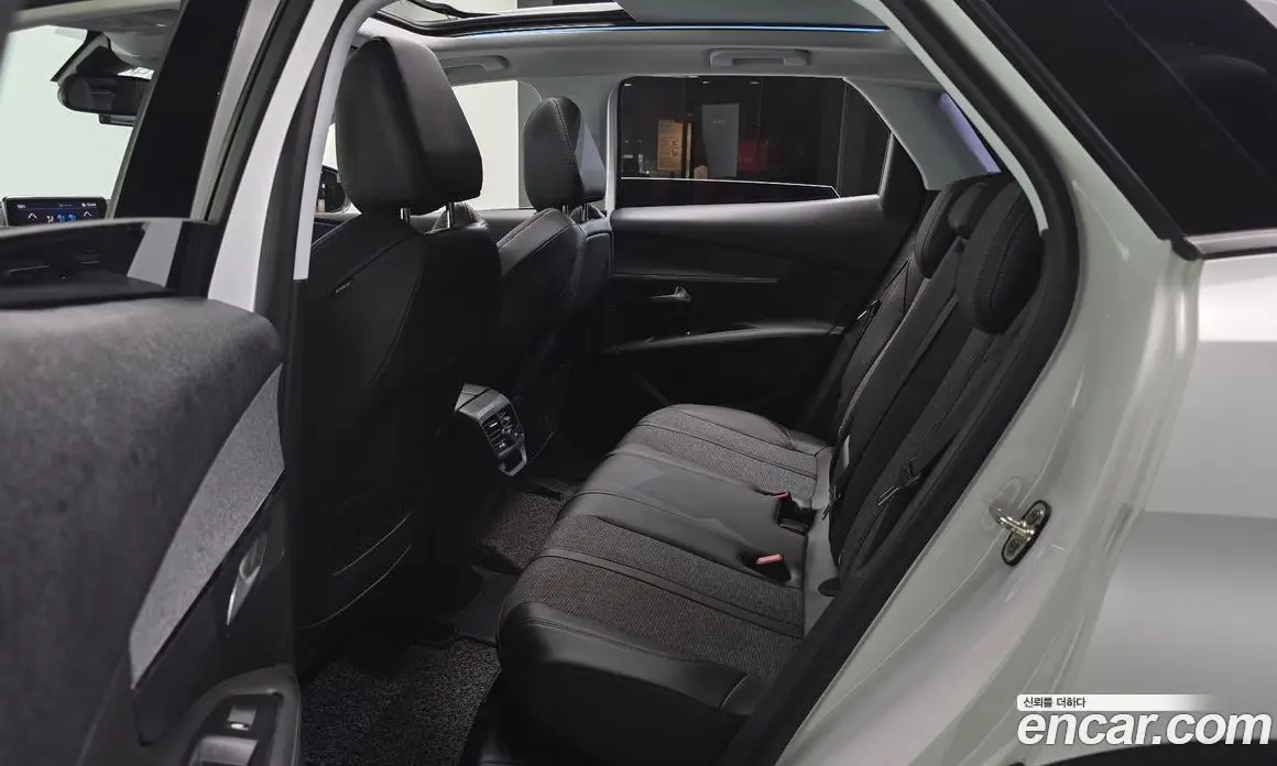 Peugeot 3008 2018 1.6 автомат (гидро), фото 17