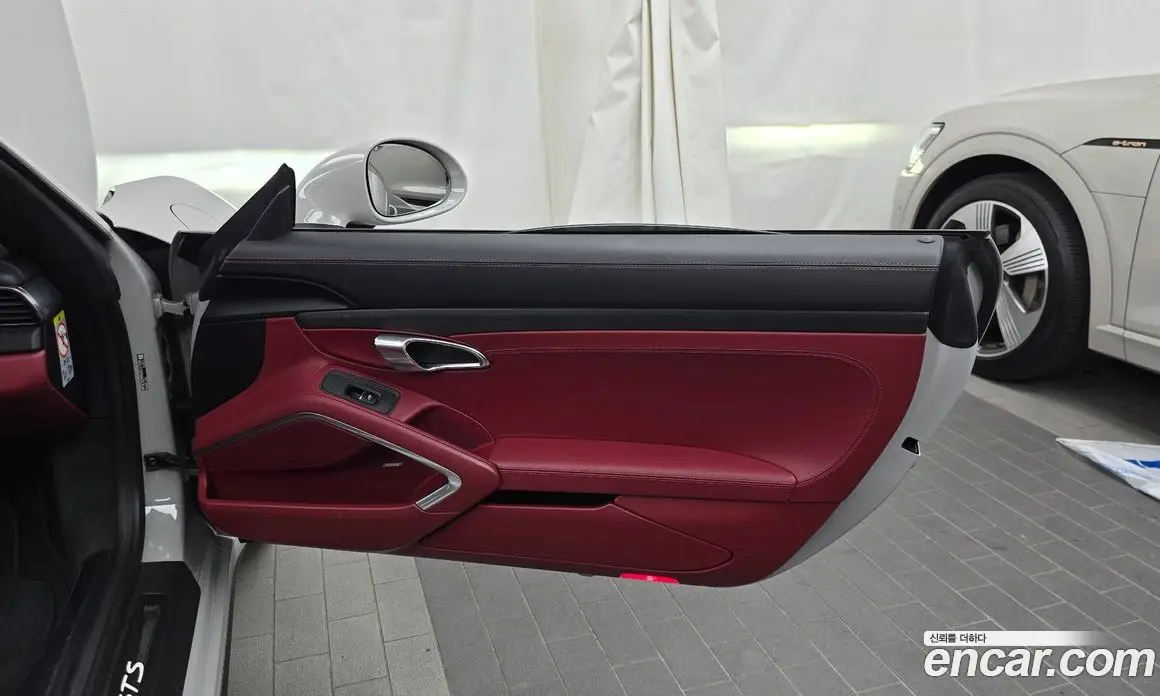Porsche 911 2018 3.0 автомат (гидро), фото 15 Porsche 911 2018 3.0 автомат (гидро), фото 15