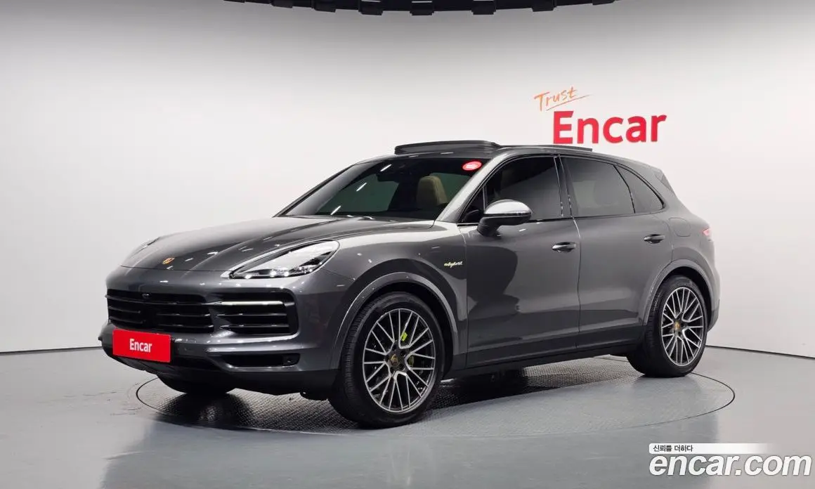 Porsche Cayenne 2021 3.0 автомат (гидро), фото 1 Porsche Cayenne 2021 3.0 автомат (гидро), фото 1