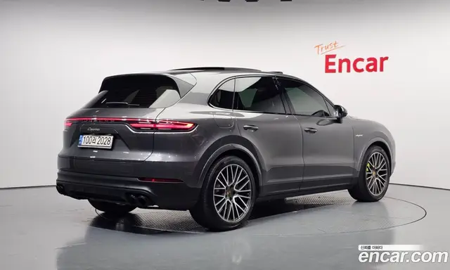 Porsche Cayenne 2021 3.0 автомат (гидро), миниатюра 2 Porsche Cayenne 2021 3.0 автомат (гидро), миниатюра 2