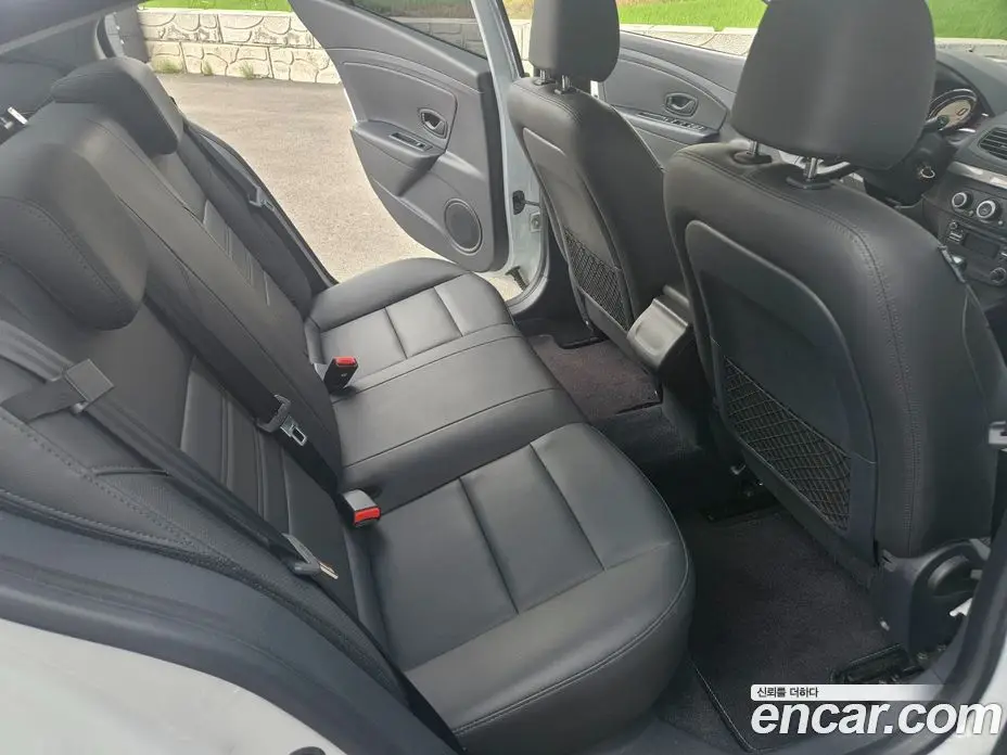 Renault (Samsung) SM3 2019 1.6 автомат (гидро), фото 11 Renault (Samsung) SM3 2019 1.6 автомат (гидро), фото 11