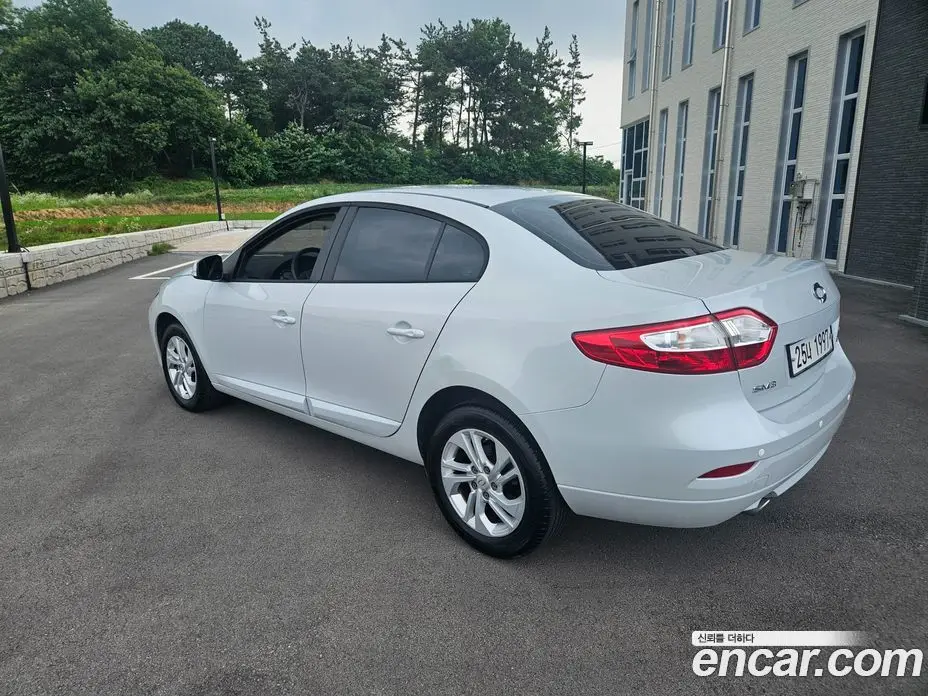 Renault (Samsung) SM3 2019 1.6 автомат (гидро), фото 4 Renault (Samsung) SM3 2019 1.6 автомат (гидро), фото 4