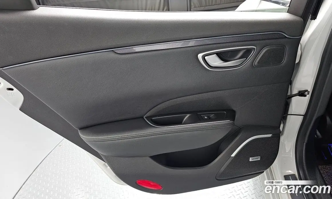 Renault (Samsung) SM6 2017 1.5 автомат (гидро), фото 15 Renault (Samsung) SM6 2017 1.5 автомат (гидро), фото 15
