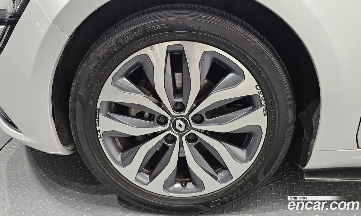 Renault (Samsung) SM6 2017 1.5 автомат (гидро), фото 5 Renault (Samsung) SM6 2017 1.5 автомат (гидро), фото 5