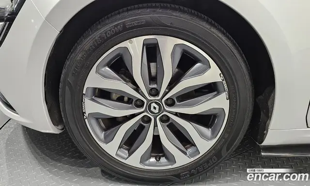 Renault (Samsung) SM6 2017 1.5 автомат (гидро), миниатюра 5 Renault (Samsung) SM6 2017 1.5 автомат (гидро), миниатюра 5
