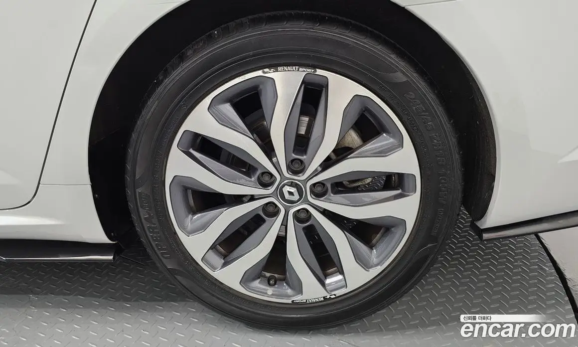 Renault (Samsung) SM6 2017 1.5 автомат (гидро), фото 7 Renault (Samsung) SM6 2017 1.5 автомат (гидро), фото 7