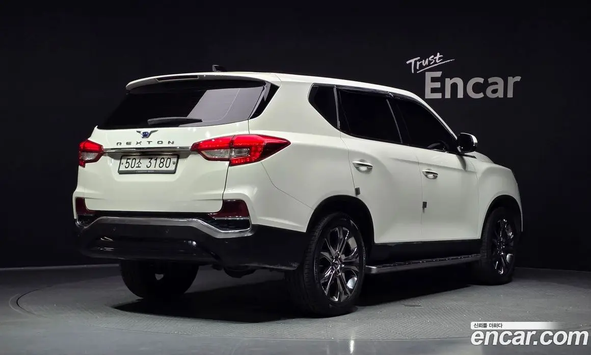 SsangYong Rexton 2017 2.2 автомат (гидро), фото 2 SsangYong Rexton 2017 2.2 автомат (гидро), фото 2
