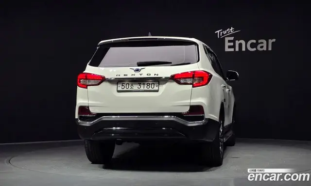 SsangYong Rexton 2017 2.2 автомат (гидро), миниатюра 4 SsangYong Rexton 2017 2.2 автомат (гидро), миниатюра 4