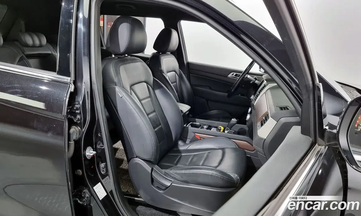 SsangYong Rexton 2018 2.2 автомат (гидро), фото 12