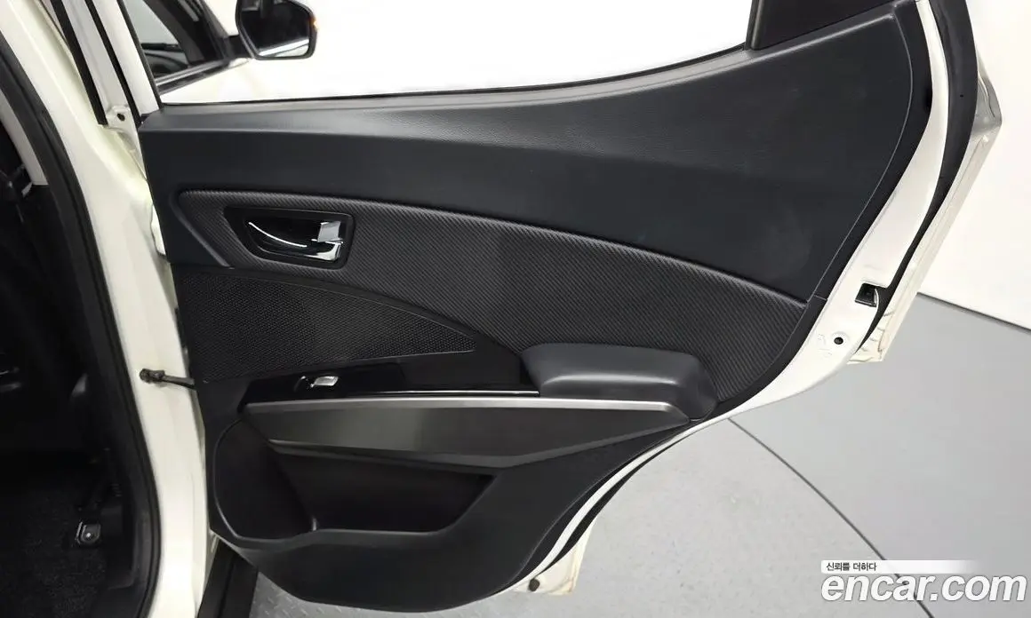 SsangYong TIBOLI 2018 1.6 автомат (гидро), фото 15