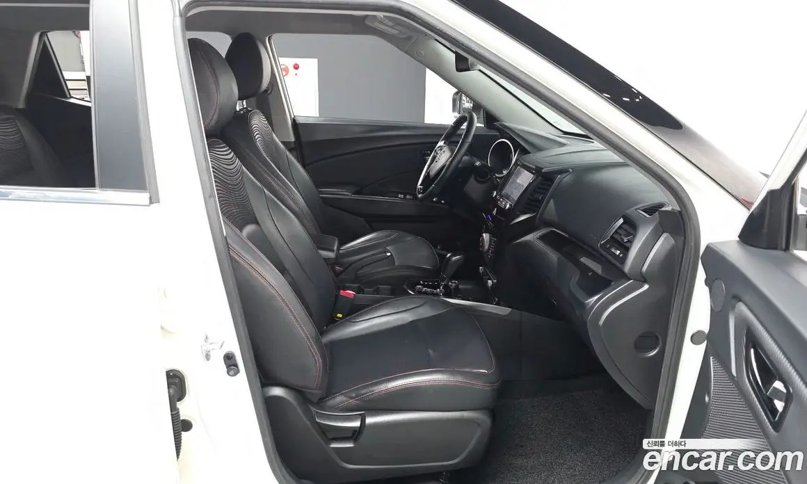 SsangYong TIBOLI 2018 1.6 автомат (гидро), фото 17
