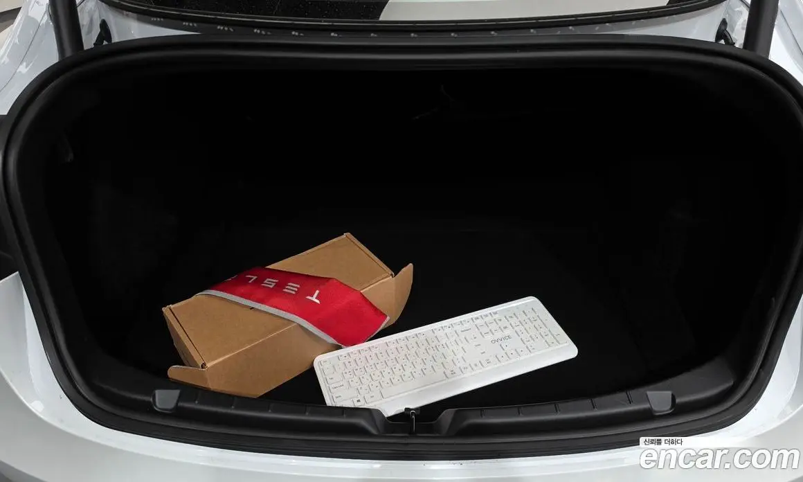 Tesla Model 3 2026 0.2 автомат (гидро), фото 25 Tesla Model 3 2026 0.2 автомат (гидро), фото 25
