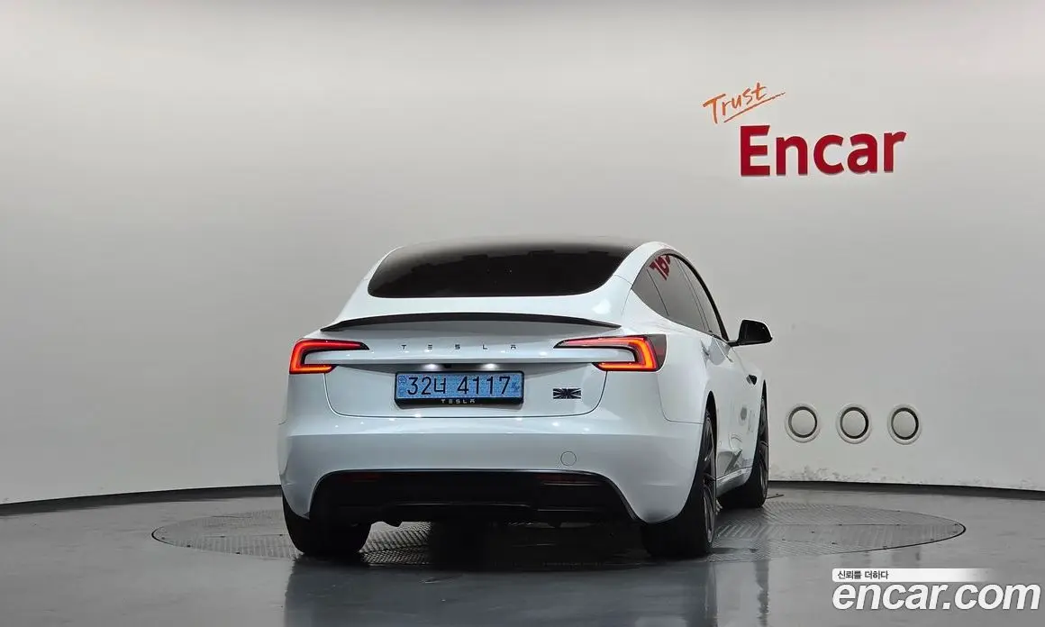 Tesla Model 3 2026 0.2 автомат (гидро), фото 4 Tesla Model 3 2026 0.2 автомат (гидро), фото 4