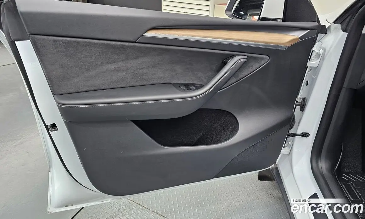 Tesla Model Y 2023 0.2 автомат (гидро), фото 13 Tesla Model Y 2023 0.2 автомат (гидро), фото 13