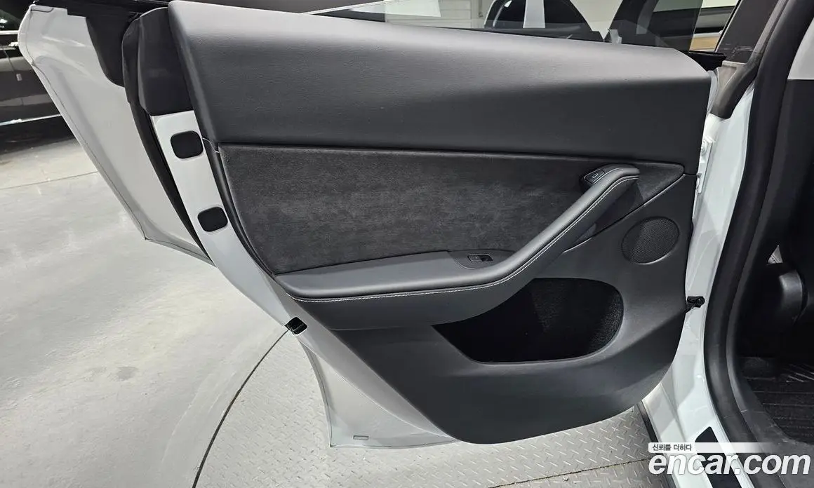 Tesla Model Y 2023 0.2 автомат (гидро), фото 14 Tesla Model Y 2023 0.2 автомат (гидро), фото 14