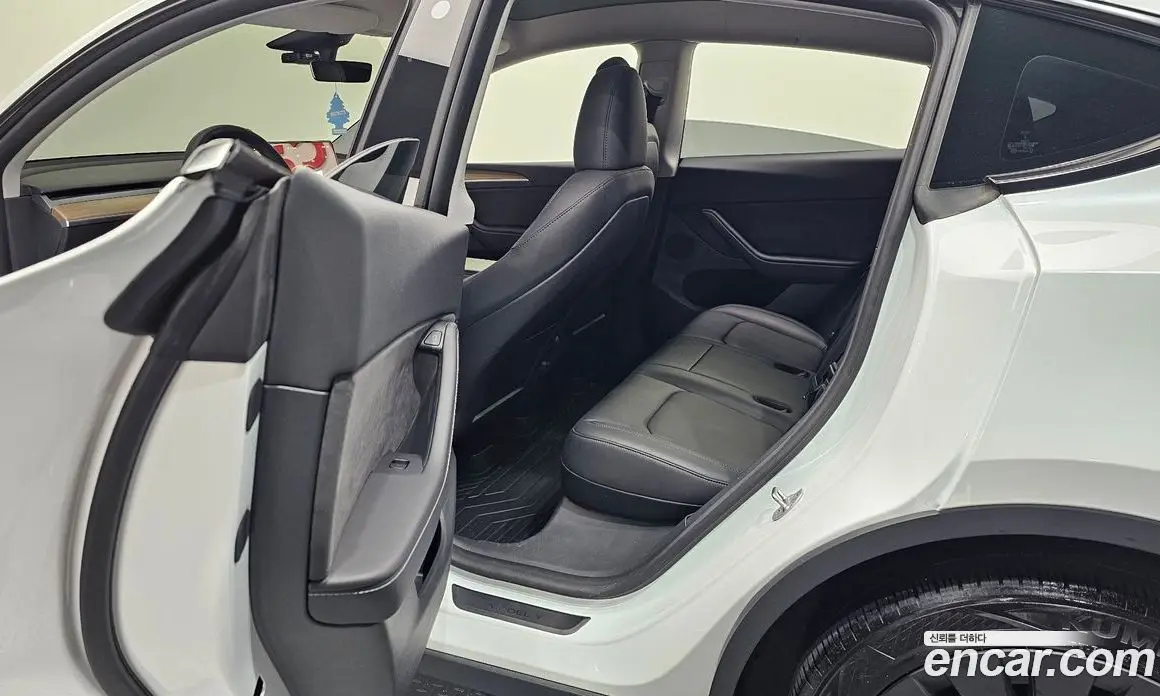 Tesla Model Y 2023 0.2 автомат (гидро), фото 16 Tesla Model Y 2023 0.2 автомат (гидро), фото 16