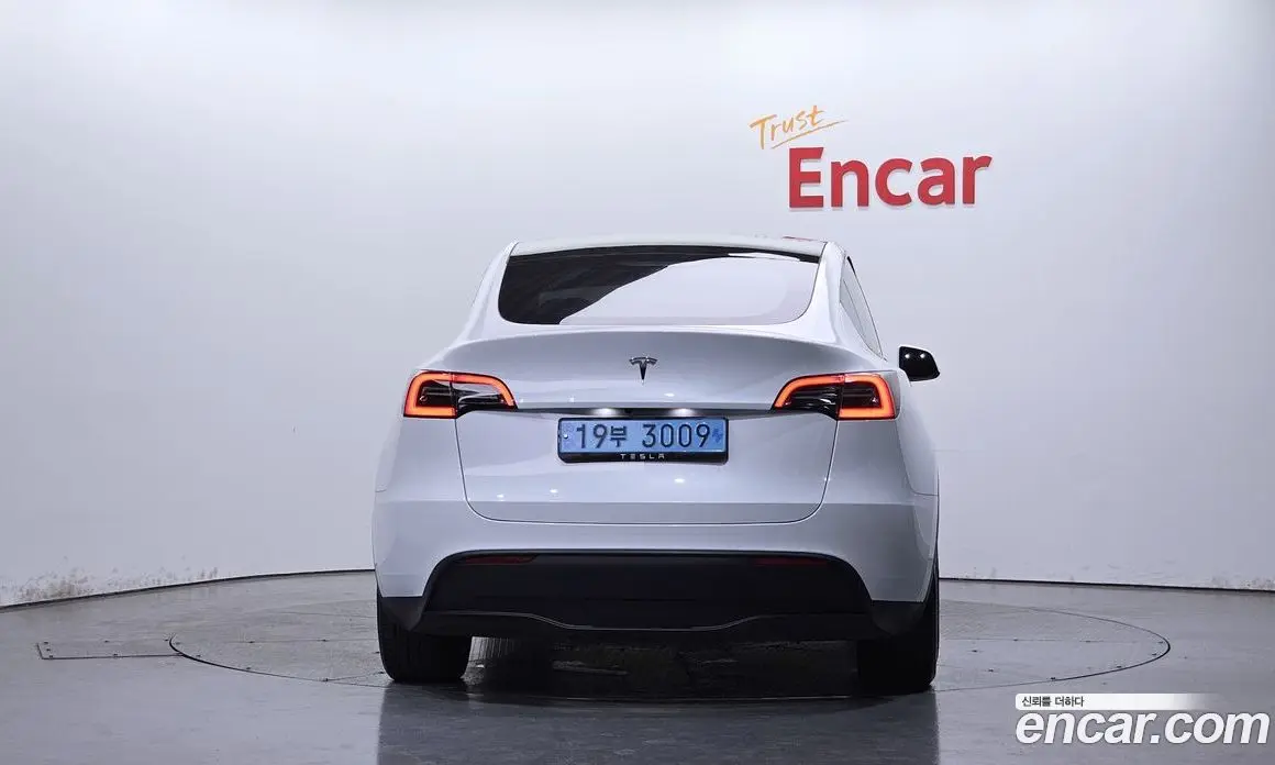 Tesla Model Y 2023 0.2 автомат (гидро), фото 3 Tesla Model Y 2023 0.2 автомат (гидро), фото 3