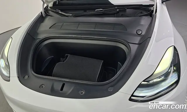 Tesla Model Y 2023 0.2 автомат (гидро), миниатюра 5 Tesla Model Y 2023 0.2 автомат (гидро), миниатюра 5