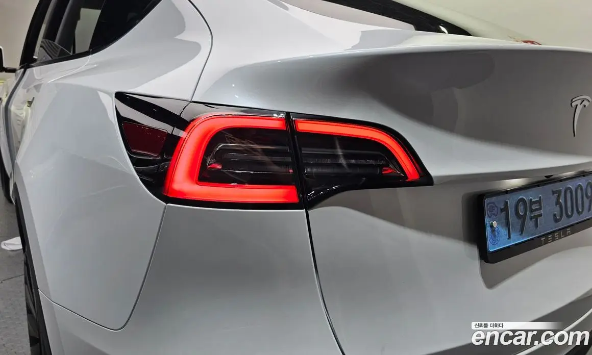 Tesla Model Y 2023 0.2 автомат (гидро), фото 8 Tesla Model Y 2023 0.2 автомат (гидро), фото 8