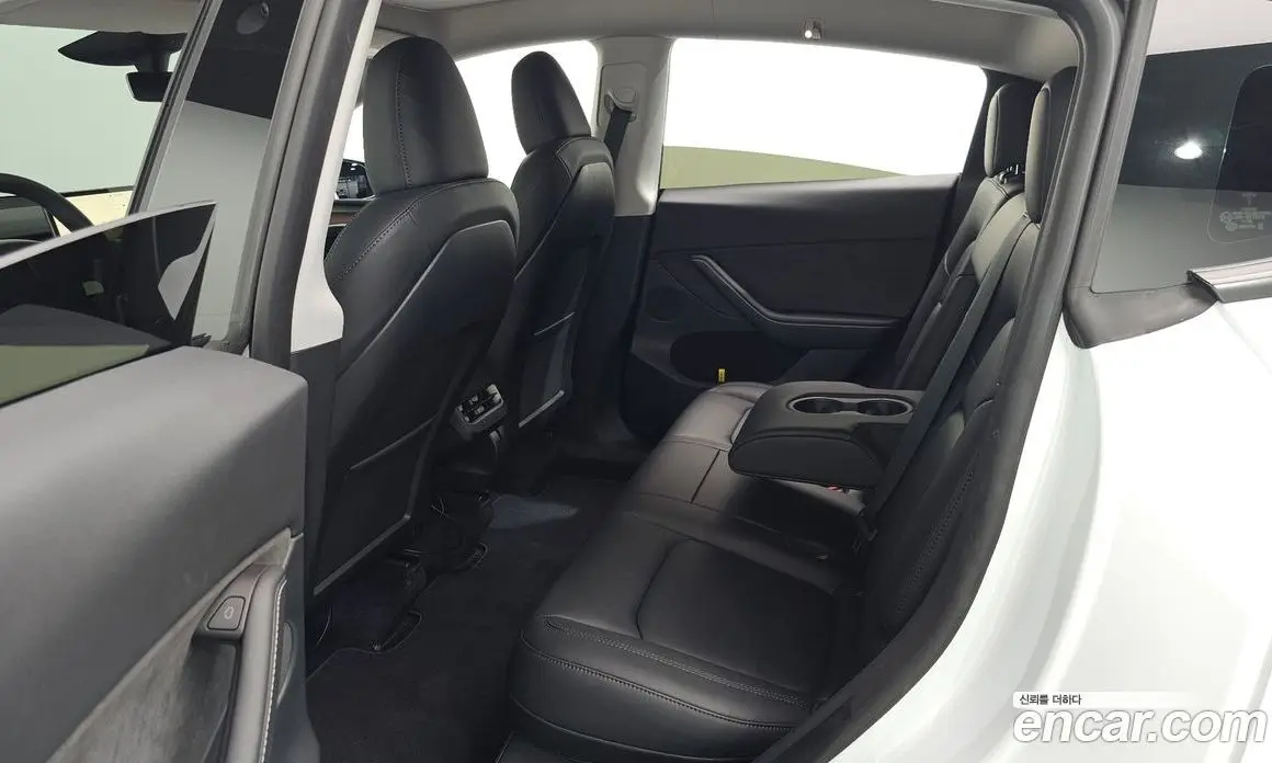 Tesla Model Y 2024 0.2 автомат (гидро), фото 15 Tesla Model Y 2024 0.2 автомат (гидро), фото 15