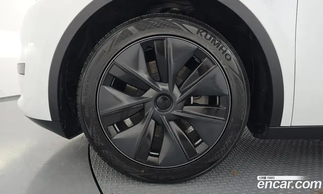Tesla Model Y 2024 0.2 автомат (гидро), миниатюра 4 Tesla Model Y 2024 0.2 автомат (гидро), миниатюра 4