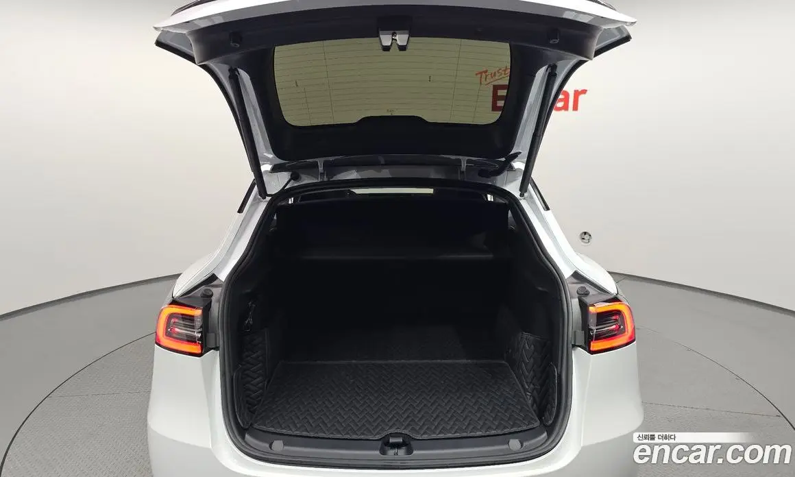 Tesla Model Y 2024 0.2 автомат (гидро), фото 31 Tesla Model Y 2024 0.2 автомат (гидро), фото 31