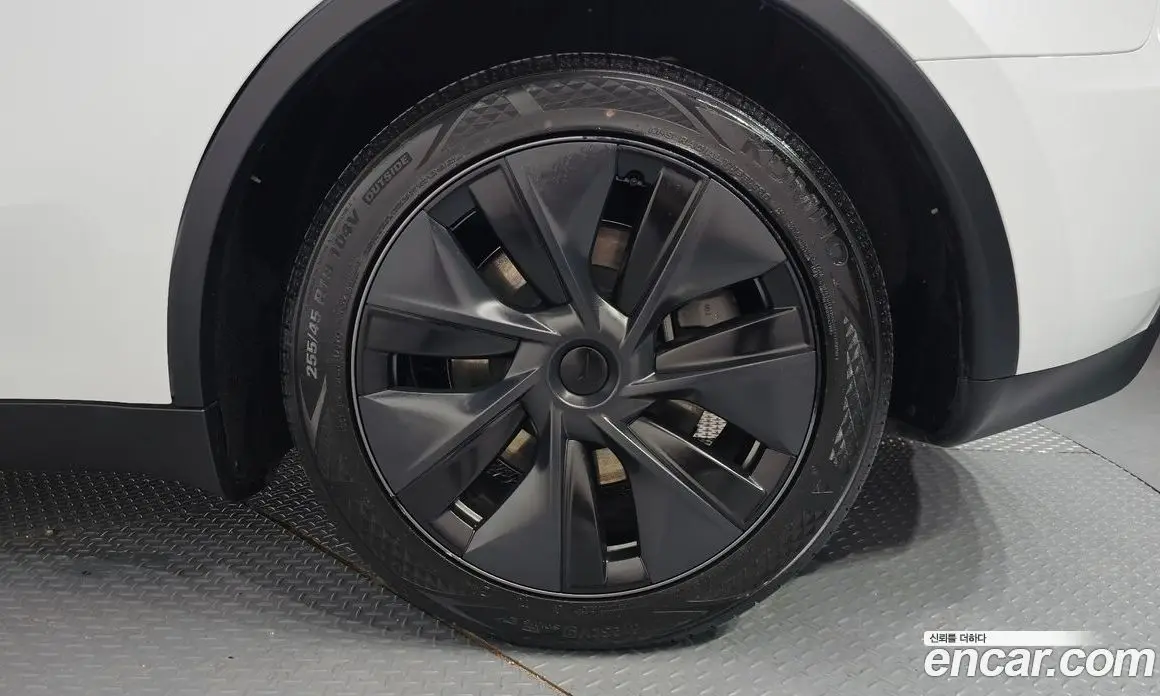 Tesla Model Y 2024 0.2 автомат (гидро), фото 6 Tesla Model Y 2024 0.2 автомат (гидро), фото 6