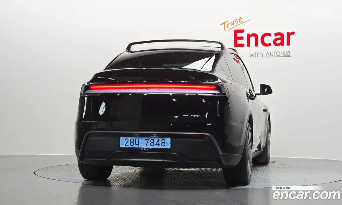 Tesla Model Y 2025 0.2 автомат (гидро), фото 4 Tesla Model Y 2025 0.2 автомат (гидро), фото 4