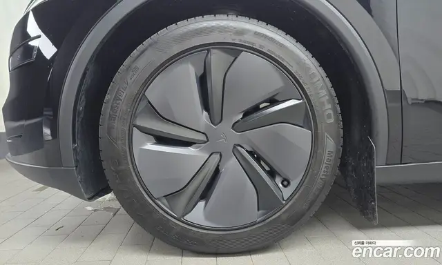 Tesla Model Y 2025 0.2 автомат (гидро), миниатюра 5 Tesla Model Y 2025 0.2 автомат (гидро), миниатюра 5